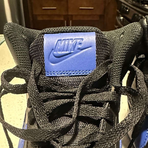 Nike Black and Blue Sneakers - Picture 5 of 10